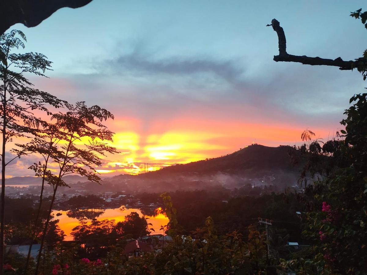 Purple Homestay Hillside Coron Kültér fotó
